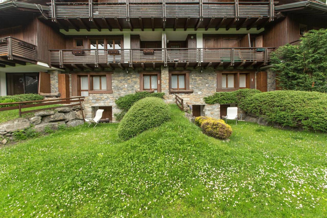 Joivy Superb Apartments For 6 With Mountain View And Garden In Courmayeur Exterior foto
